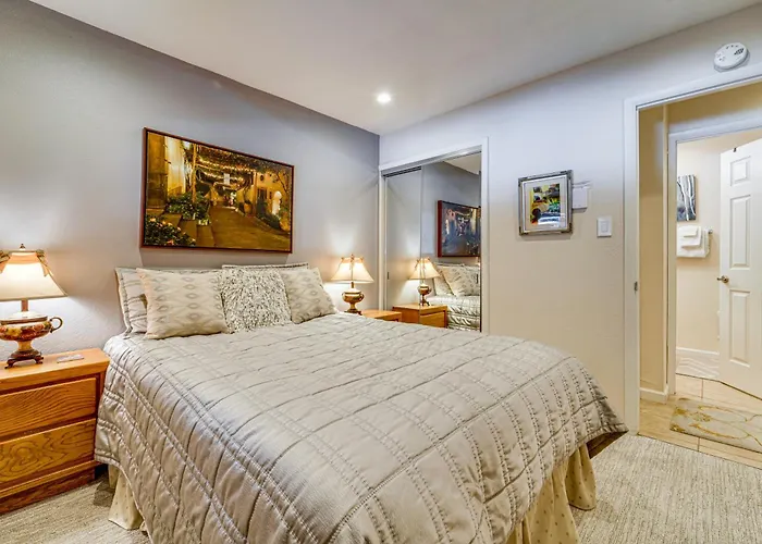 Artist'S Tahoe Retreat: Pool, Art & Ski Access!
